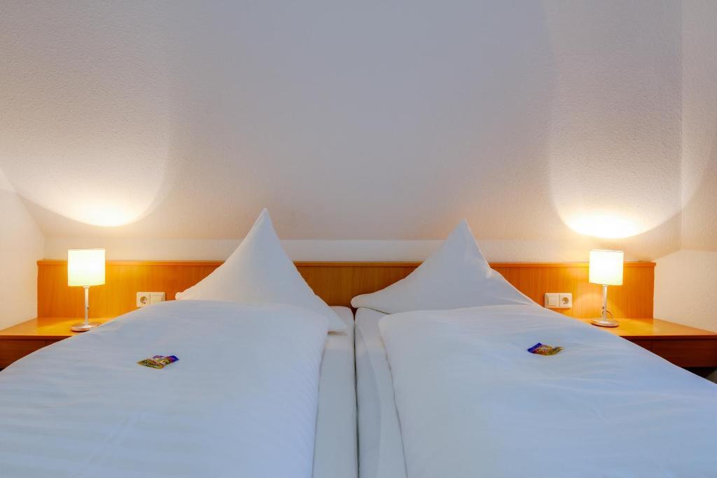 Central Hotel פרידריכסהאפן מראה חיצוני תמונה